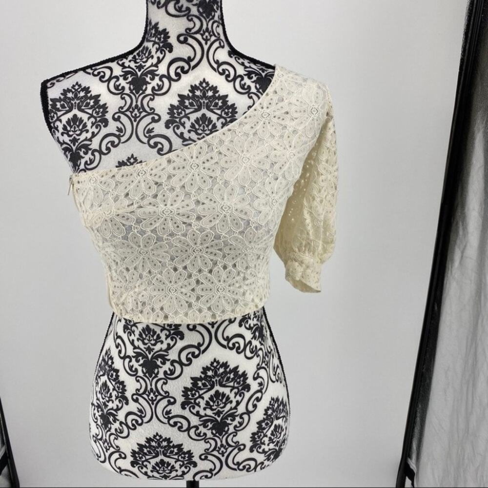 Topshop Cream Lace One Shoulder Puff Sleeve Crop Top US 6 UK 10 Floral Crochet - Picture 3 of 8